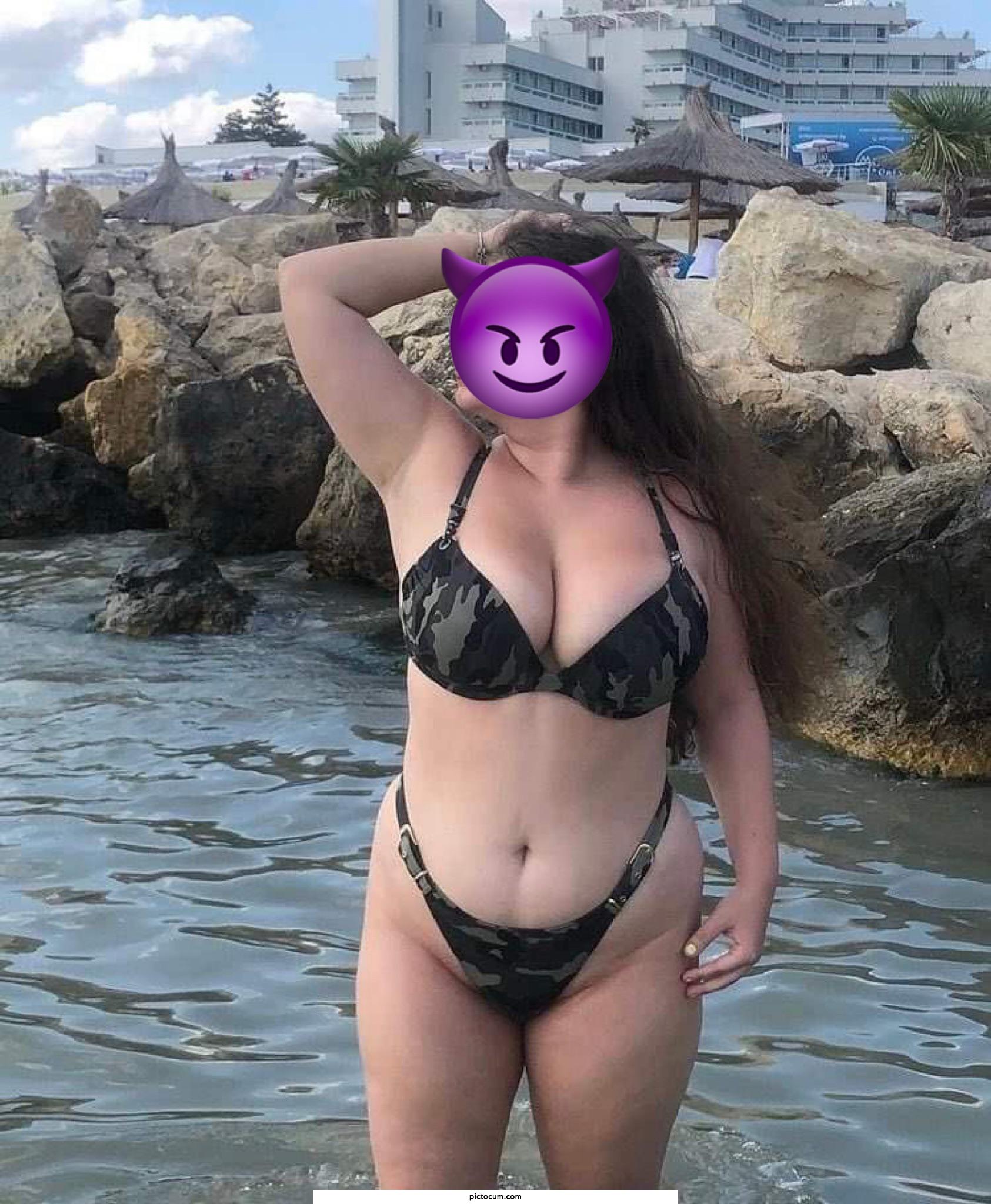 Could my girlfriend make any of you jizz to her? What would you do to her?  | Hentaipix