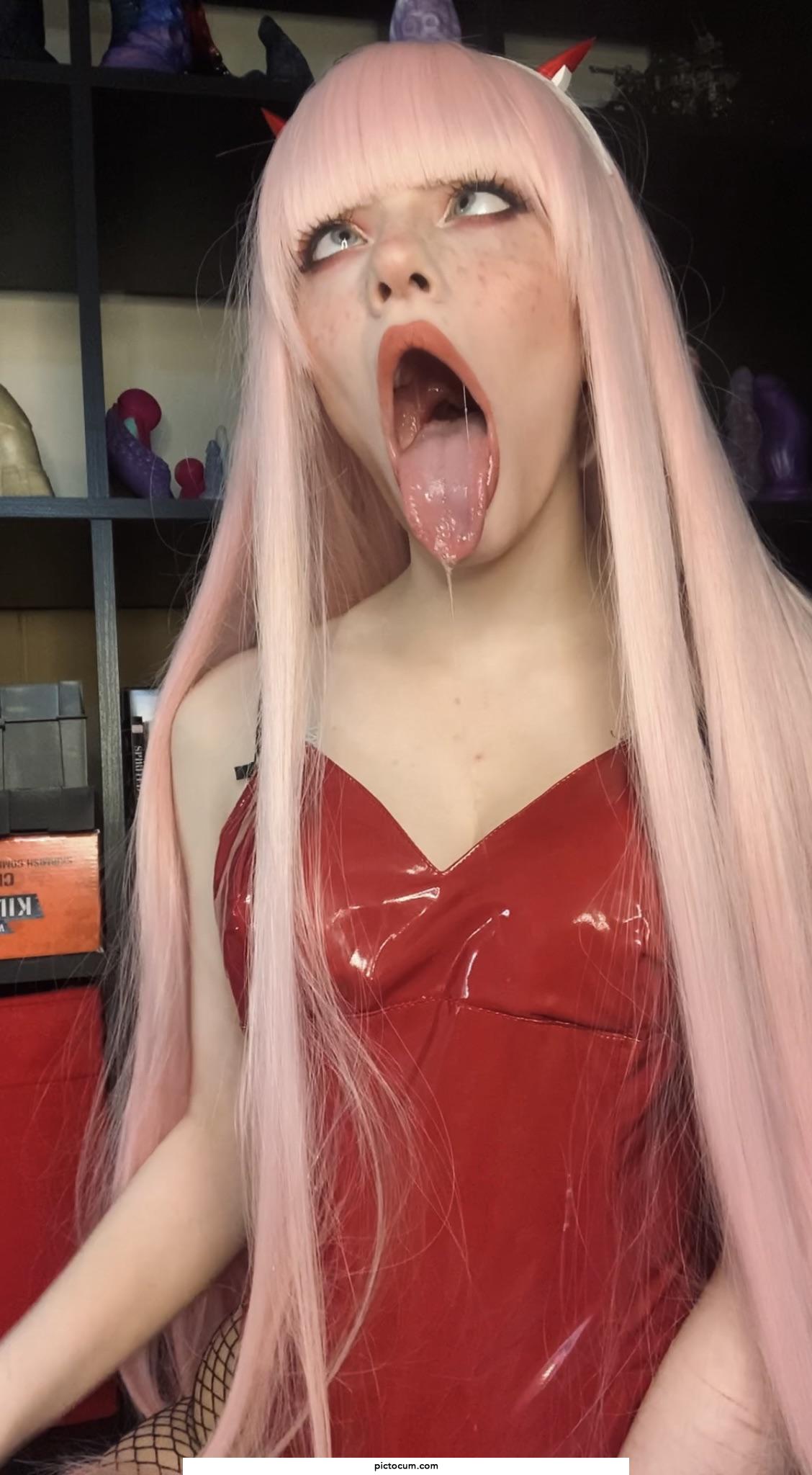 My throat pussy is ready!