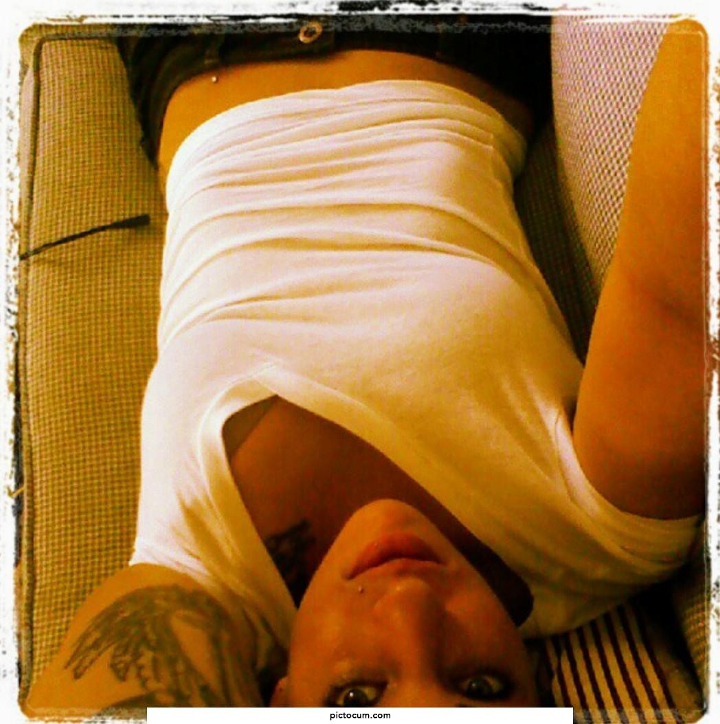 Know her damn near 10 years now! Beautiful "friend" of mine shes 33 atm no kids.