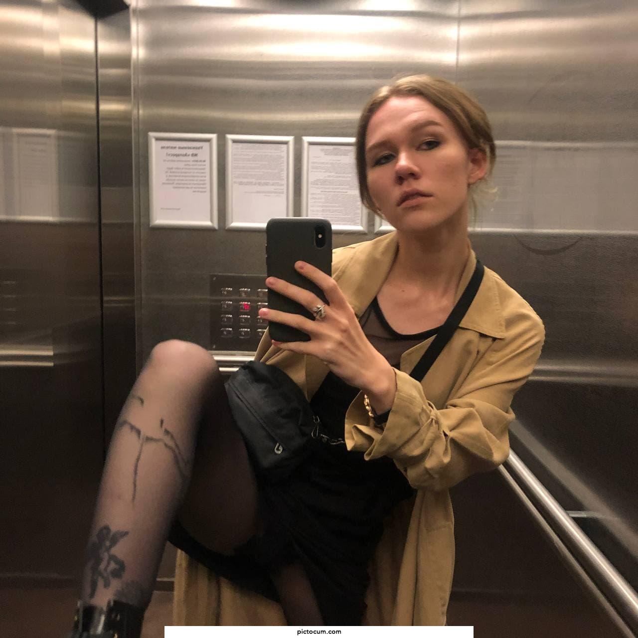 Wwyd if we got stuck in an elevator?😈