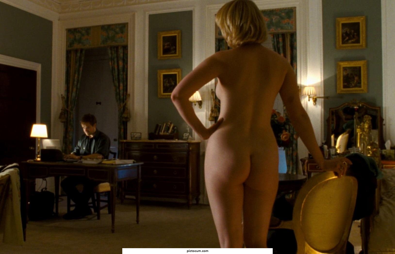 Emma Williams - Sexy Rear Plot - First Night