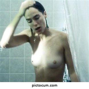 Lena Headey in “Aberdeen” -2000