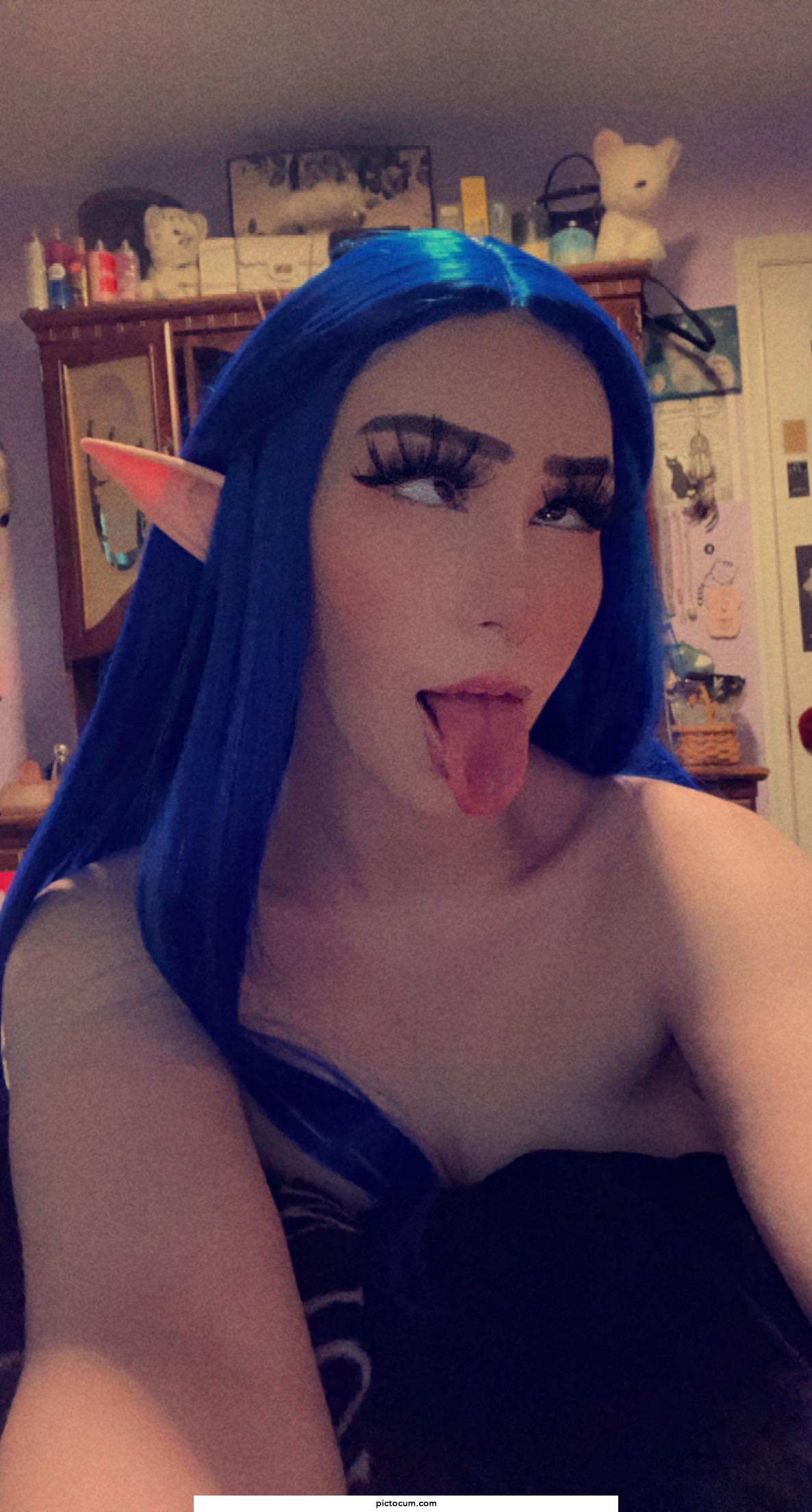 Does anybody like blue haired elf girls anymore?