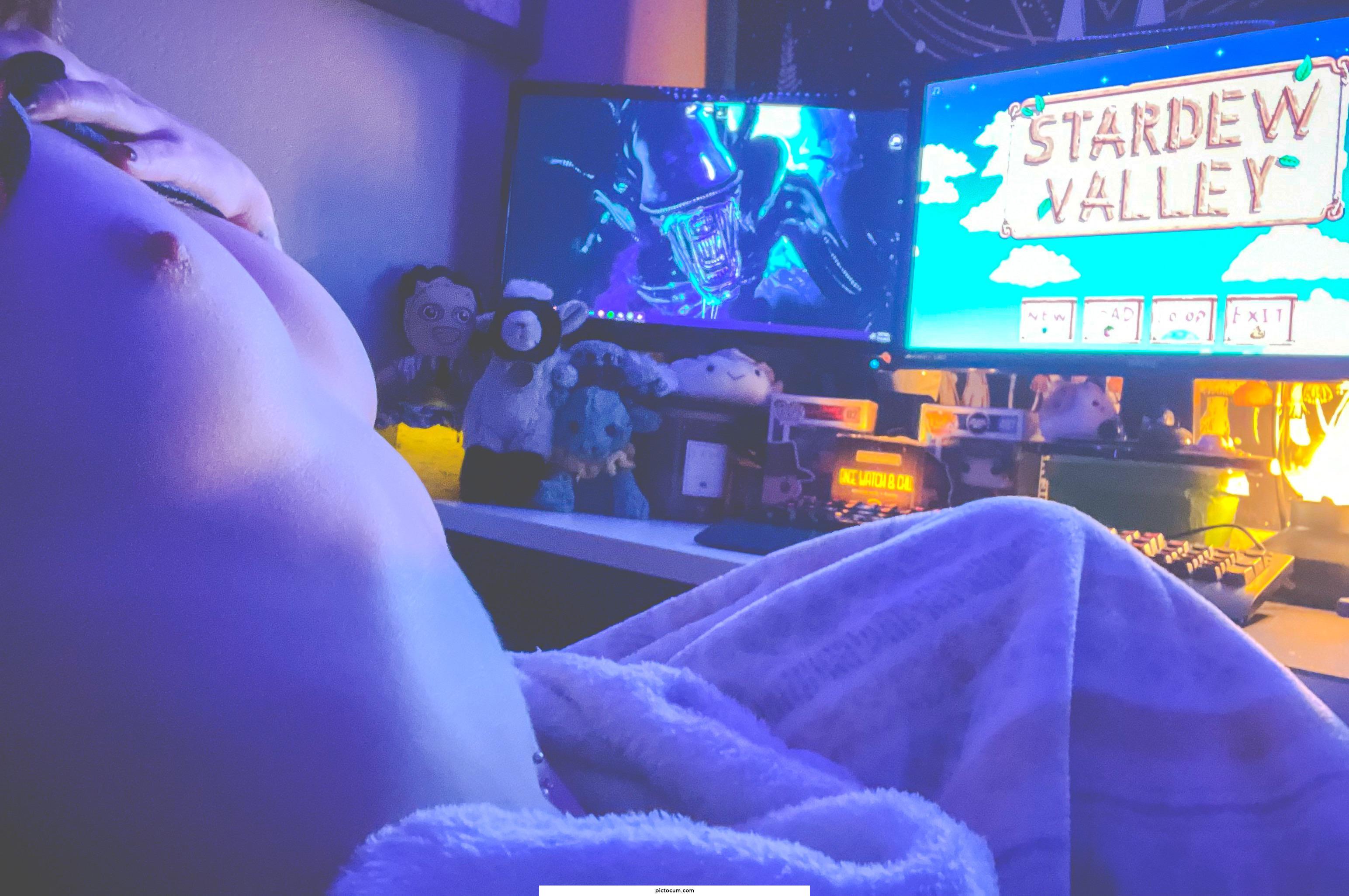 New here! Can’t wait to share my nerdy side wiff you 🤪✨🎮