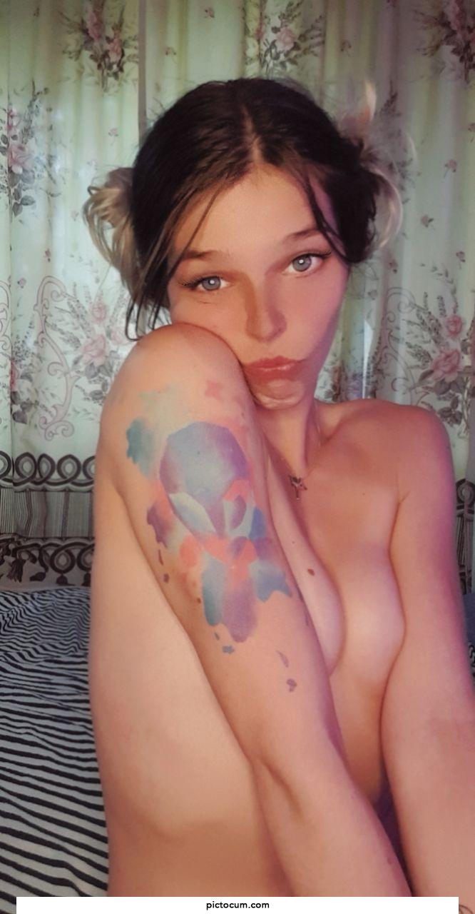 Would you let your cum scatter all over my cute face...