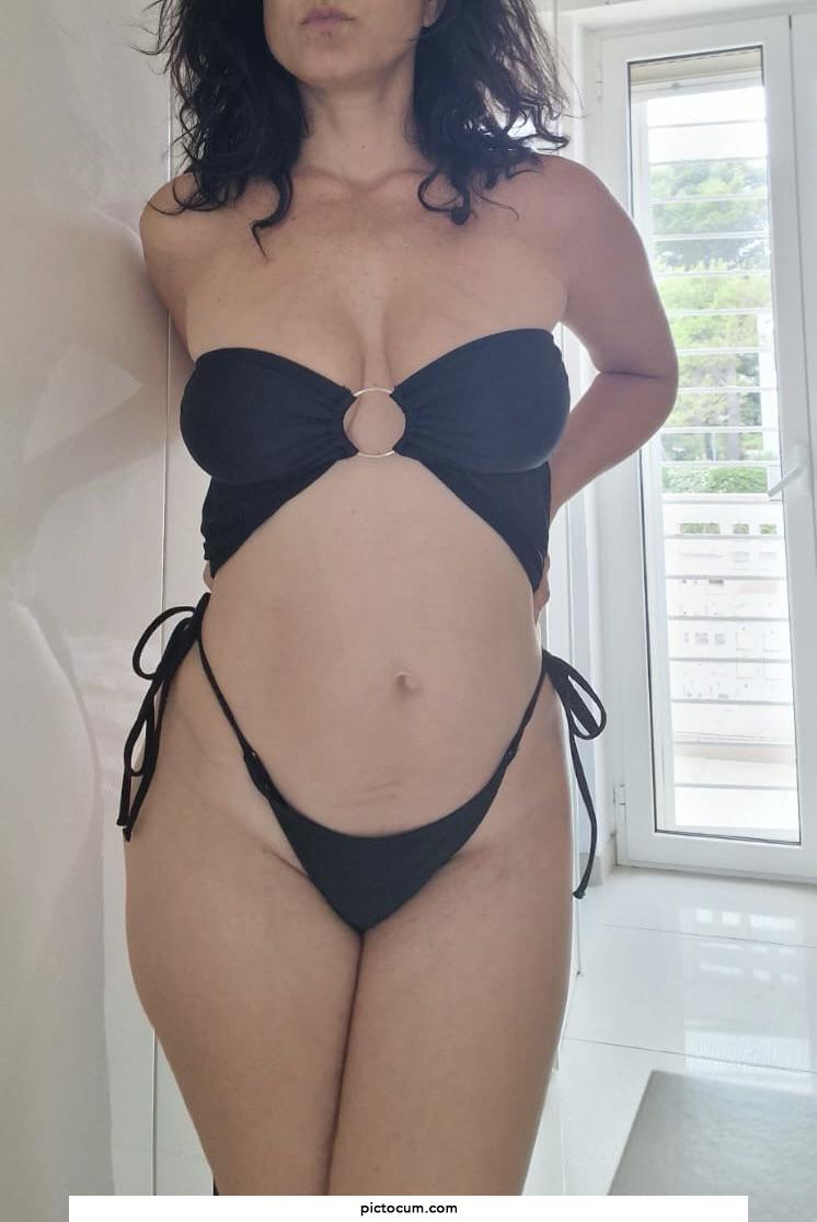 Young and sexy hotwife selfie posing sexy