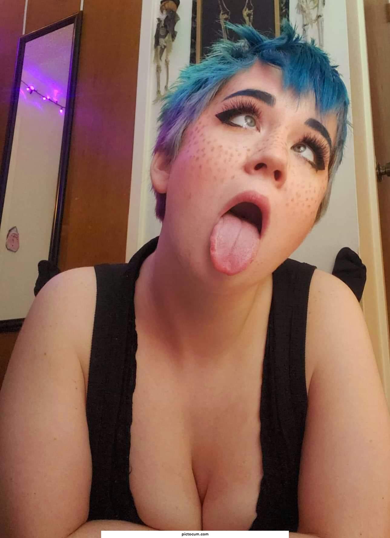 I wanna be your cum slut! 😍