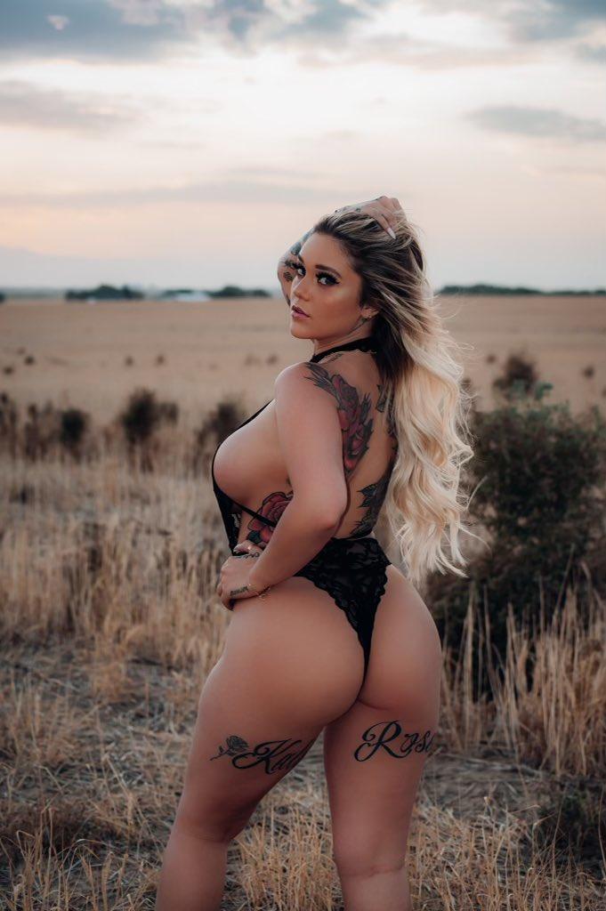 Busty cutie