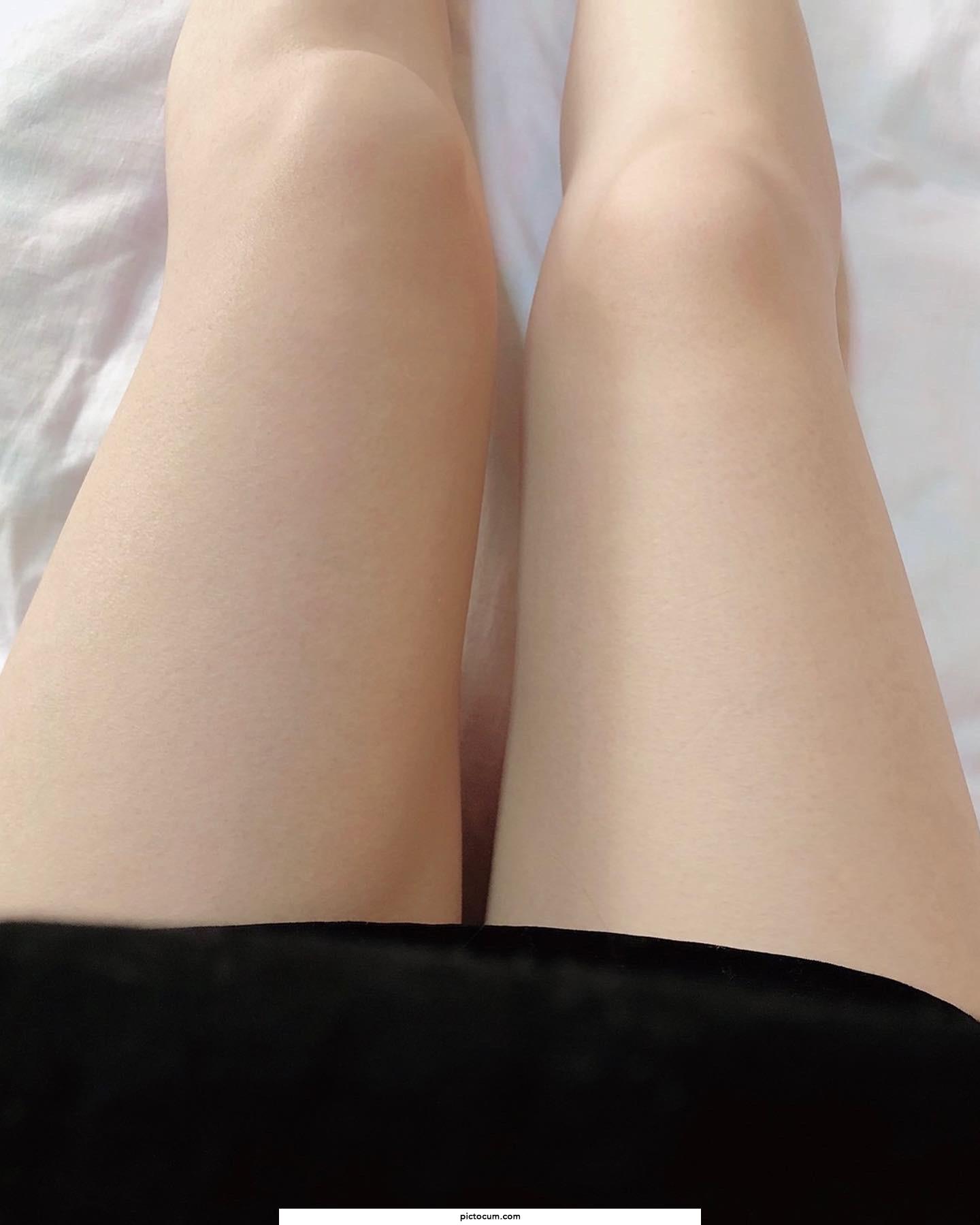 筋トレしてるけどまだむちむち 下着履いていないよ。 I'm working on my muscles, but I'm still chubby. I'm not wearing any underwear. 我正在努力锻炼肌肉，但我还是胖胖的。 我没有穿任何内衣。