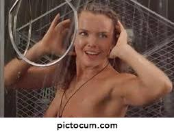 Dina Meyer