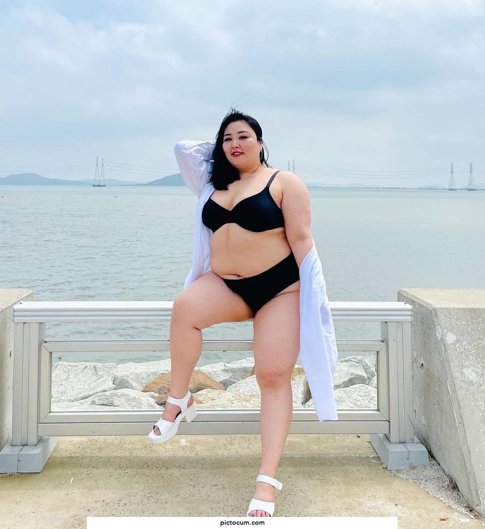 Chubby Korean girl