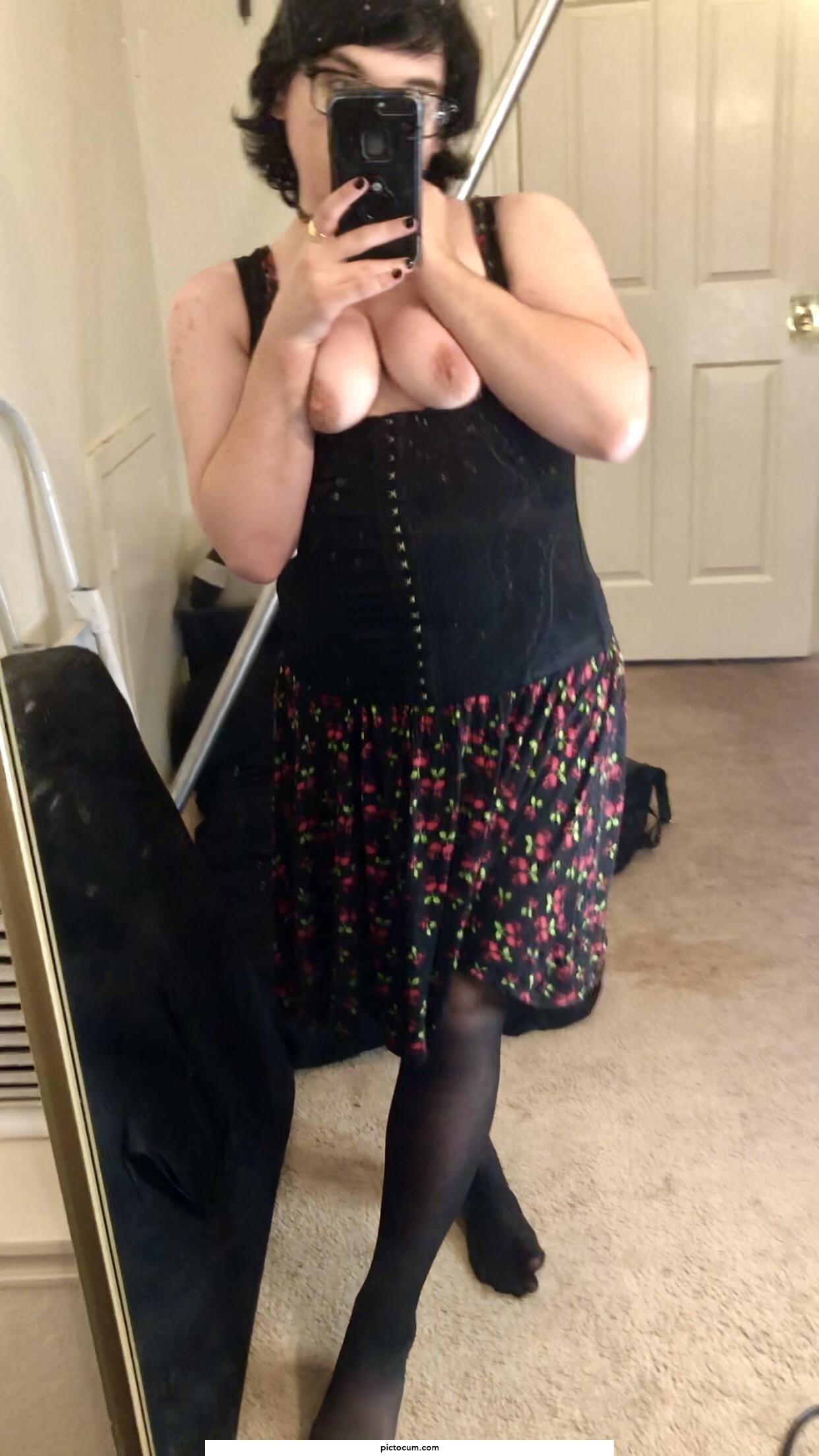 Boobs between arms in my corset and dress 🖤