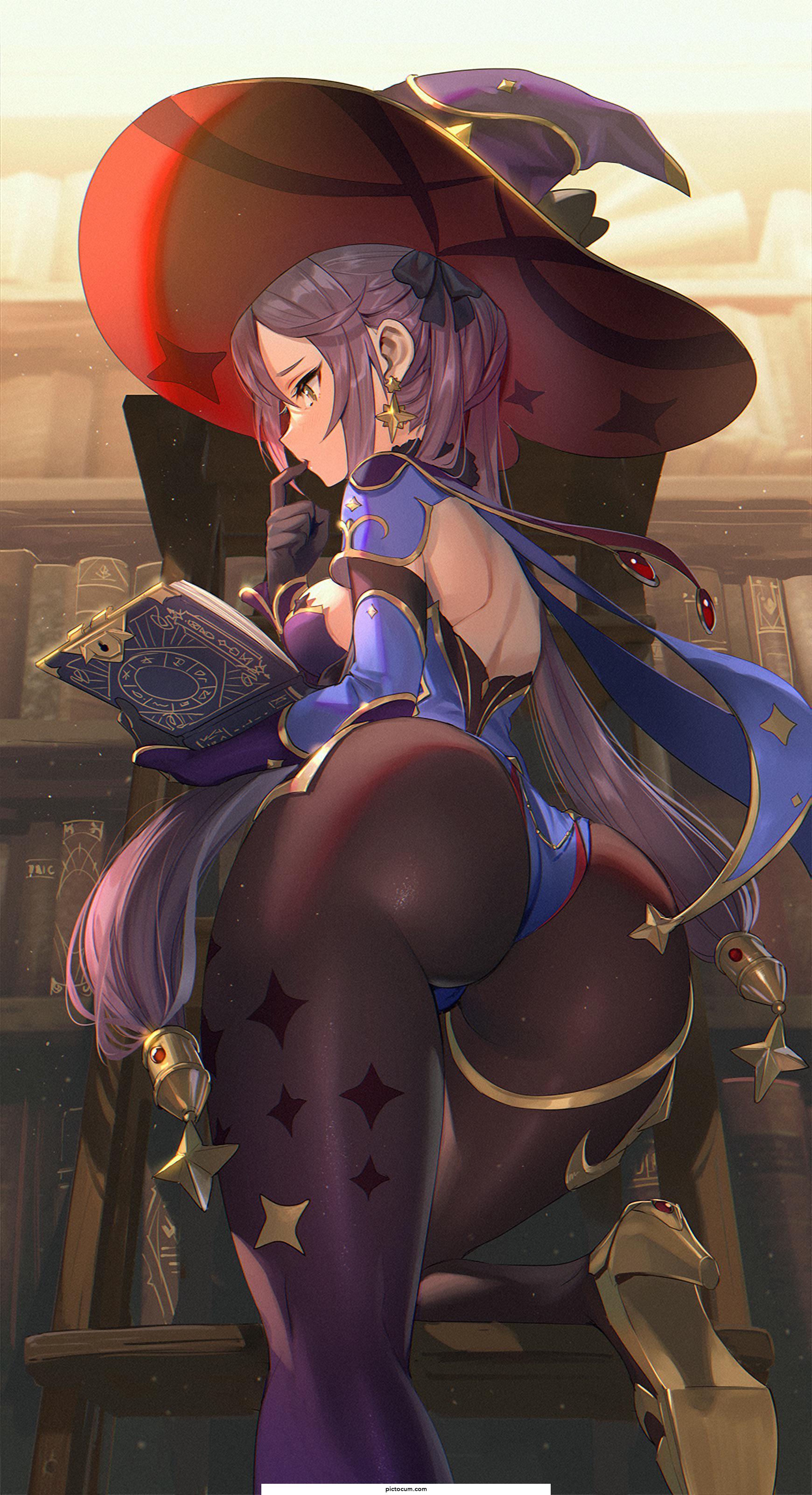 Mona in the library