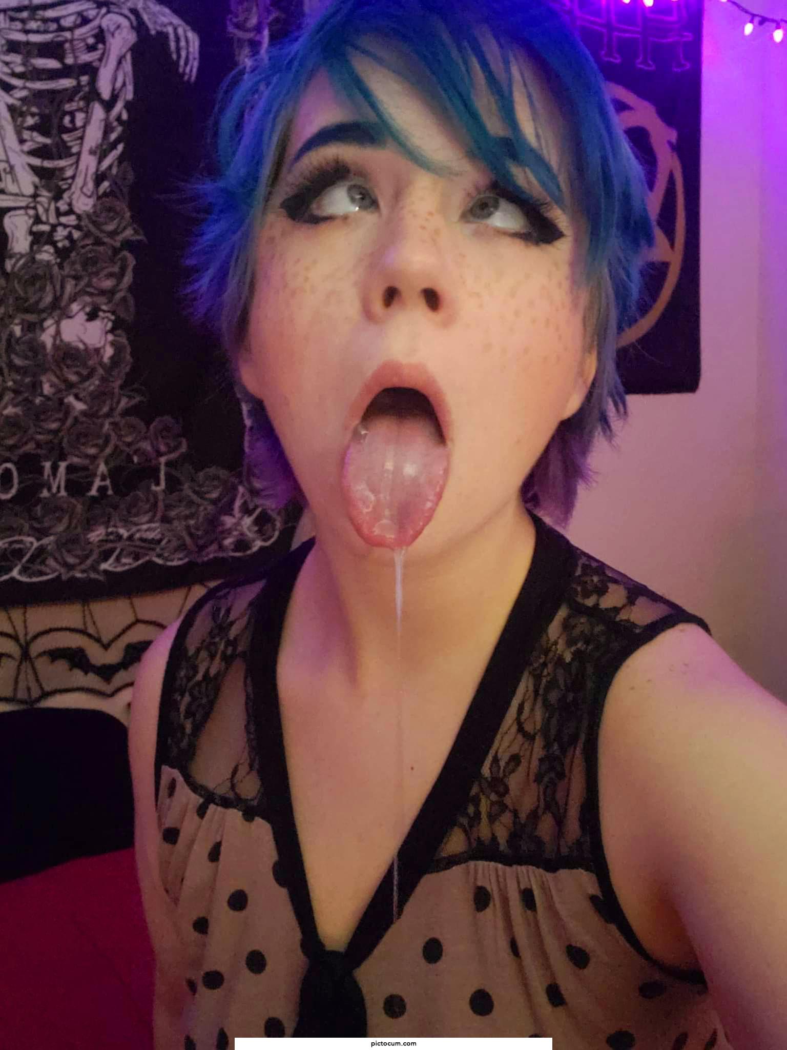 My mouth is warm and waiting 🤭