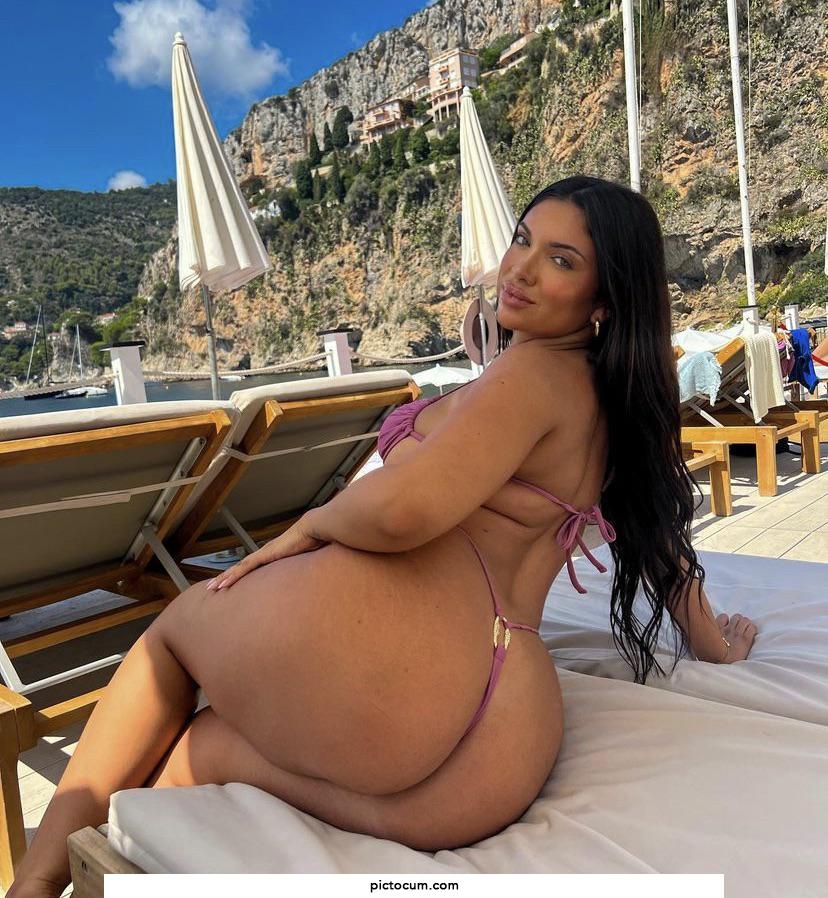 Love her big ass
