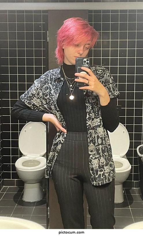 alt beauty with semi petite body id love to bone