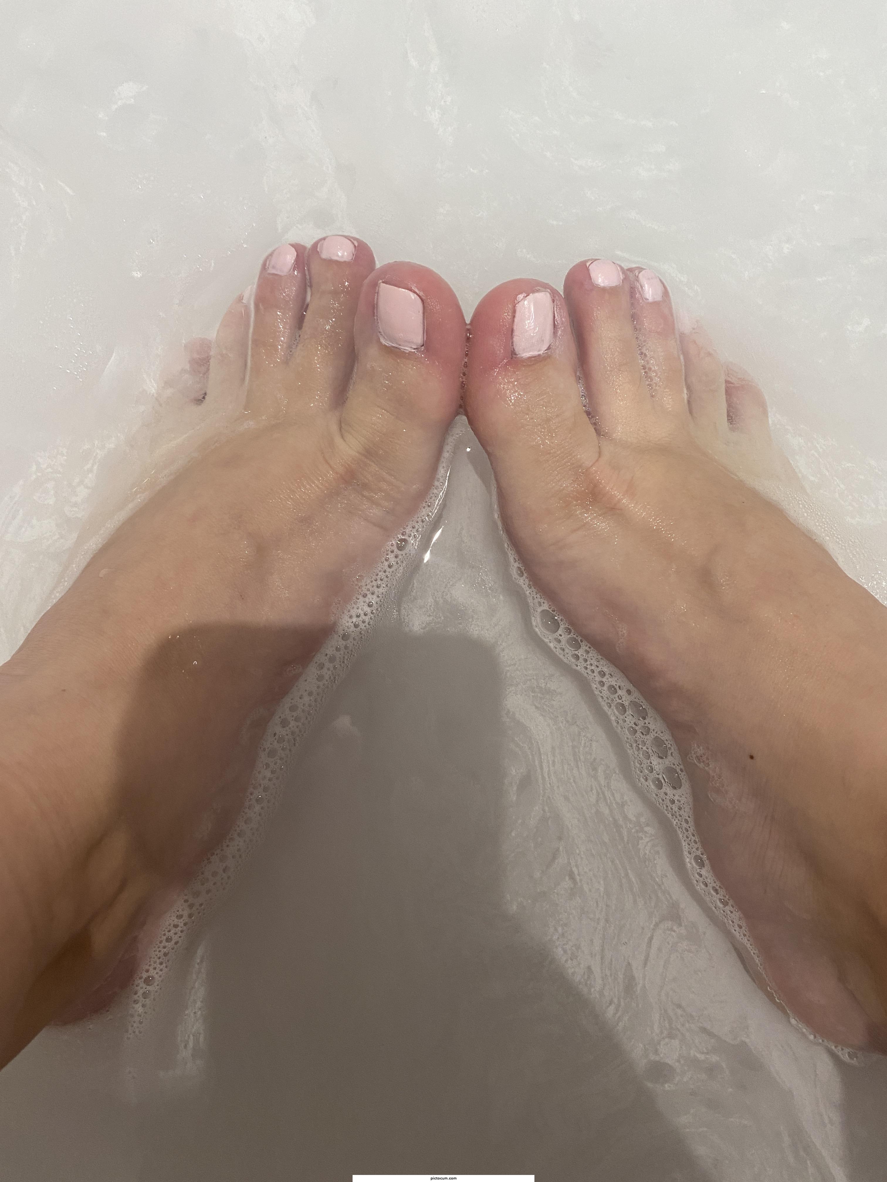 New here 👣💝 oc