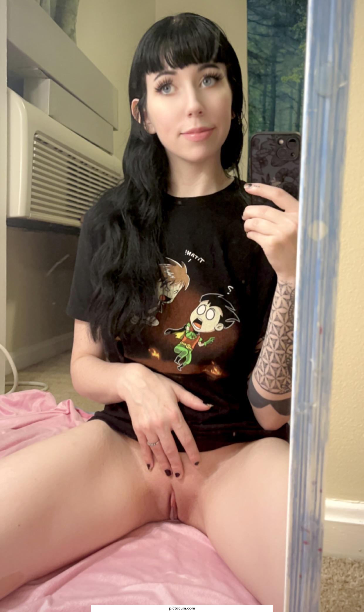 Insert Dick here ⬇️🖤💙