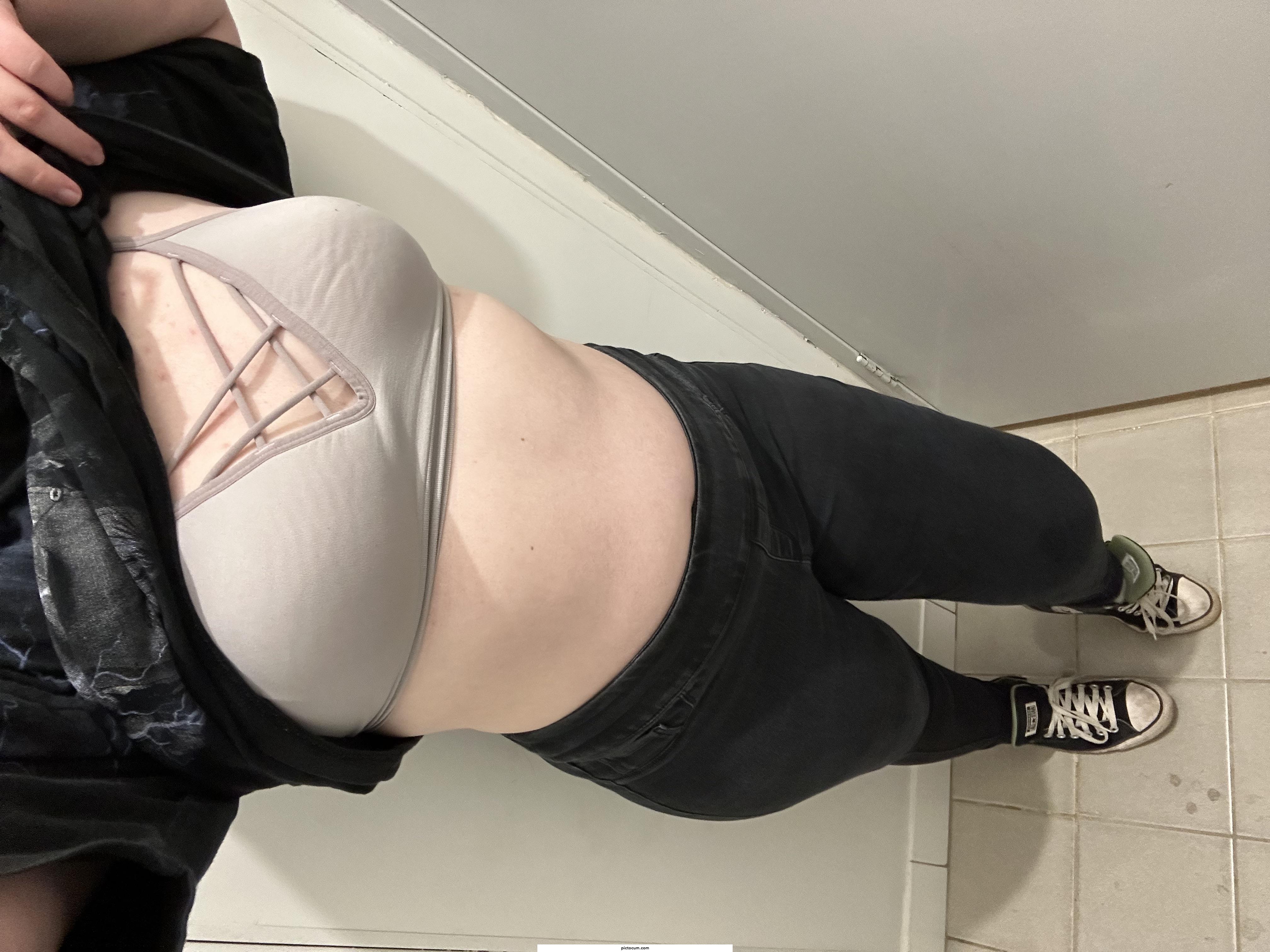 Naughty work pics 🤭🤭🤭 🔗 below xxx