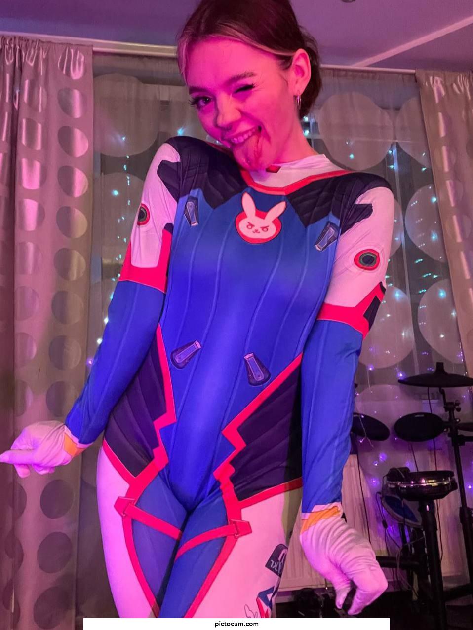naughty D.va waiting for you