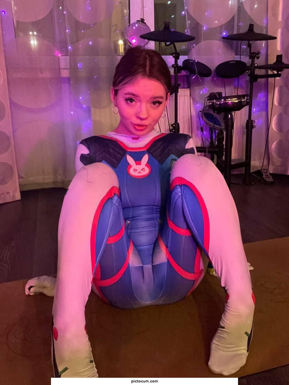 sexy D.Va waiting for you
