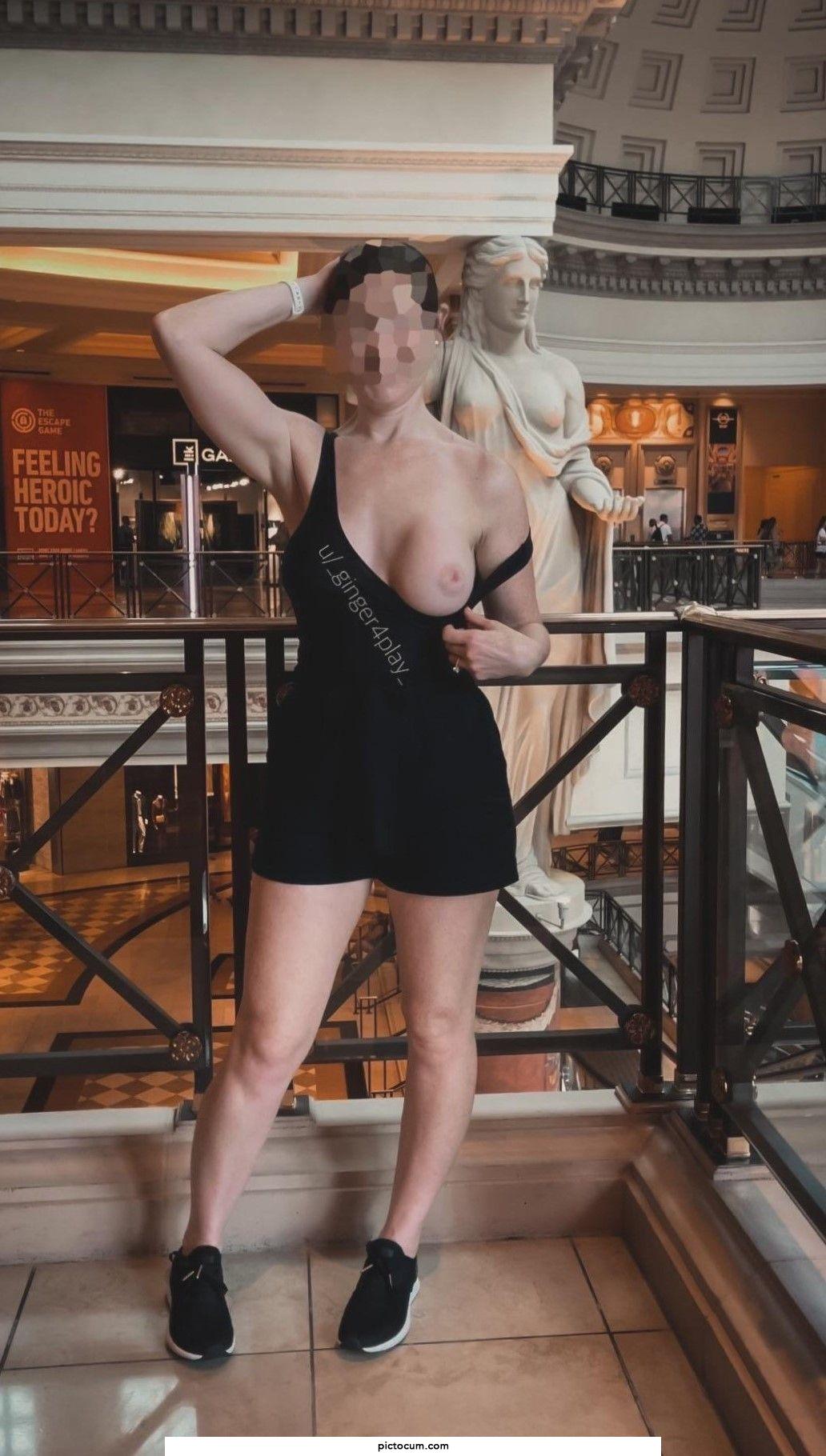The statue in the background gave me inspiration