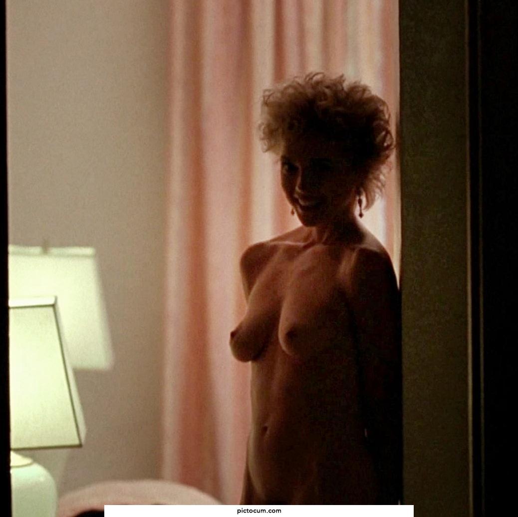 Annette bening nude pics