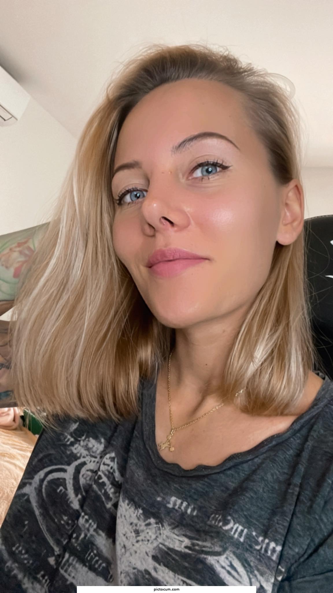 What do you think of my selfie?