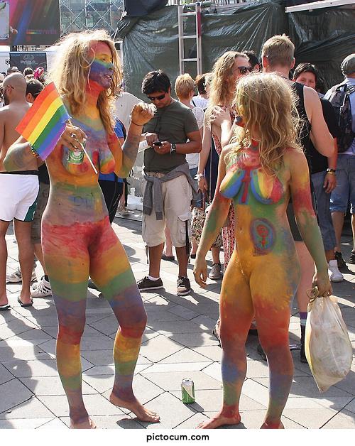 Blondie hippie chicks in body paint