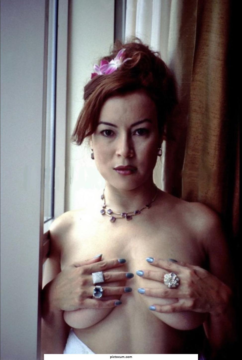 Jennifer tilly gifs