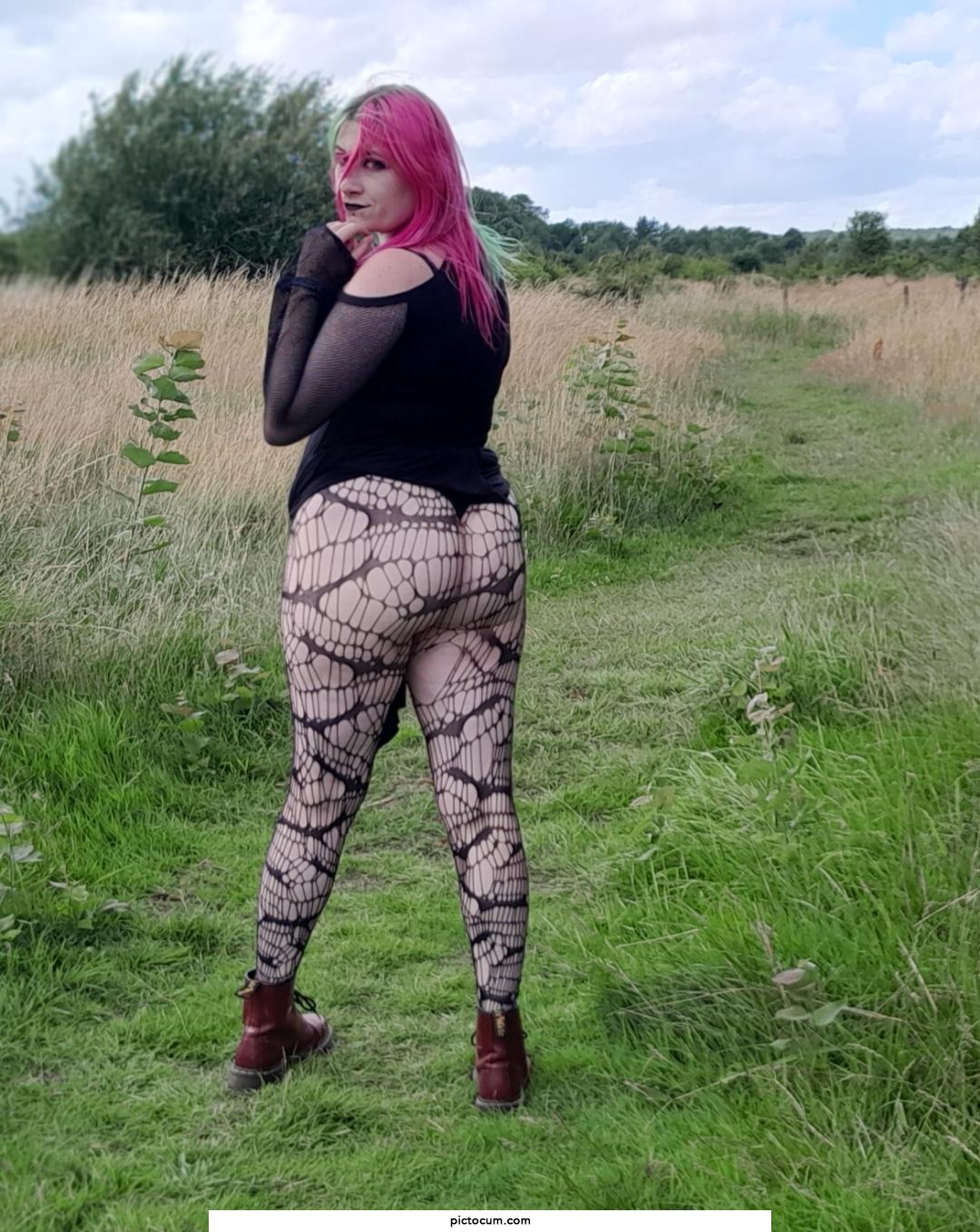 I've spent some time out in the forest today, I've been kinda naughty 😈🥵
