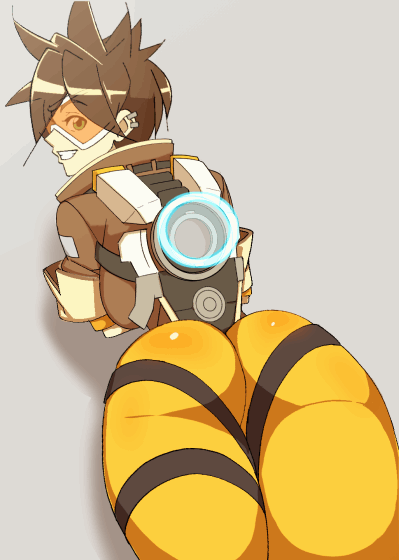 tracer shaking her fat ass