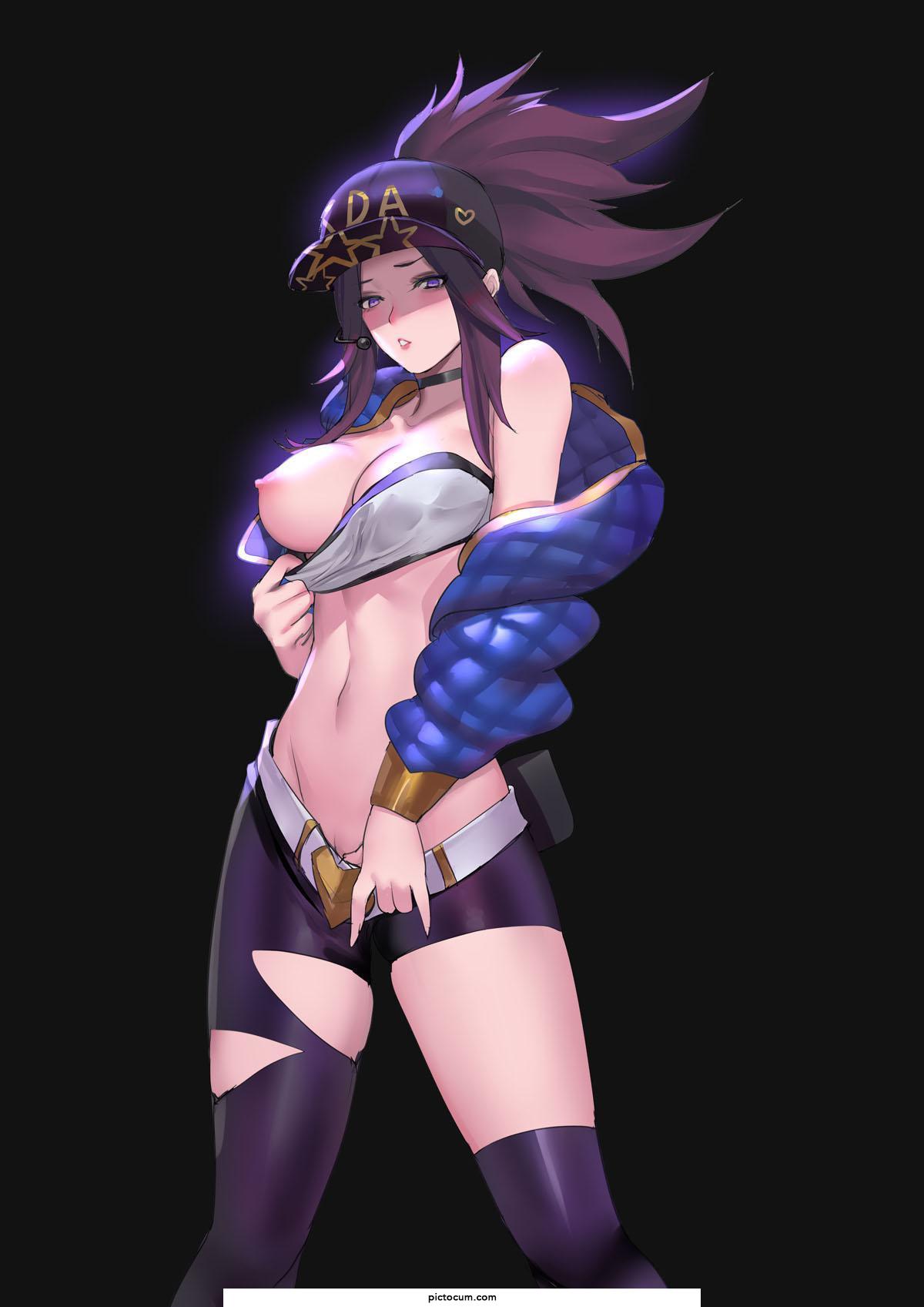 Akali showing off