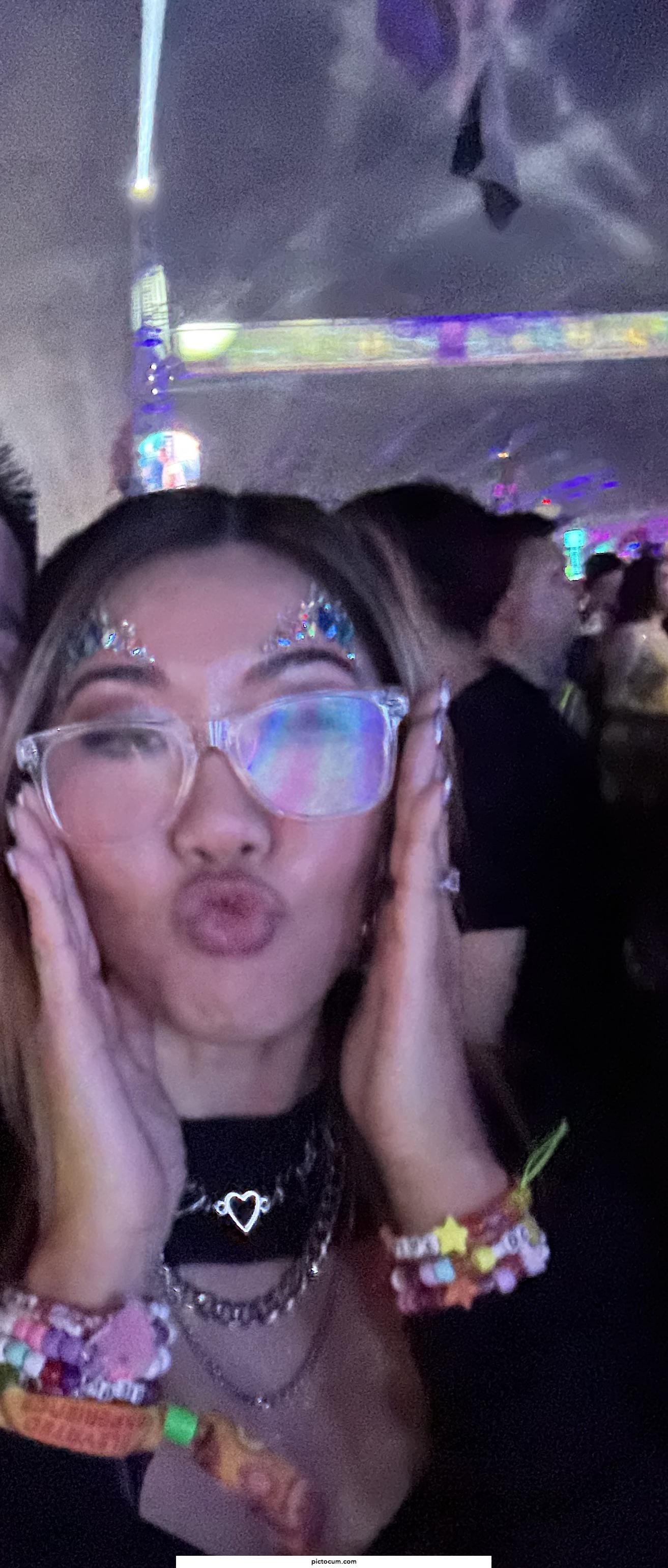 Cum give me a kiss