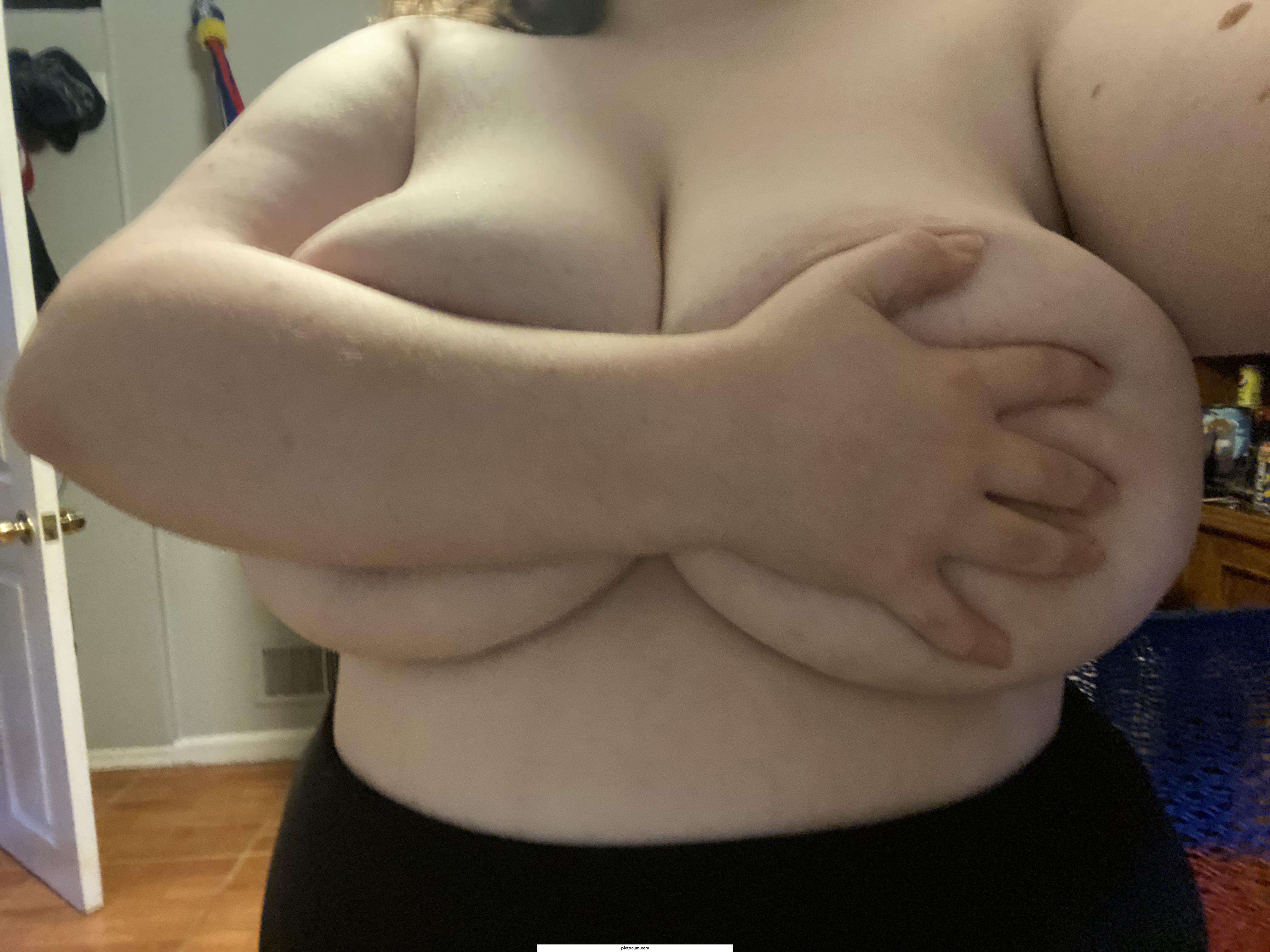 Very Active Seller Selling sessions, 10 dollar premade bundles, rates, and customs. Pay to play cash app only -SBBW SELLER- Kik: Jazzyxoo Twitter: Asellernamedjaz