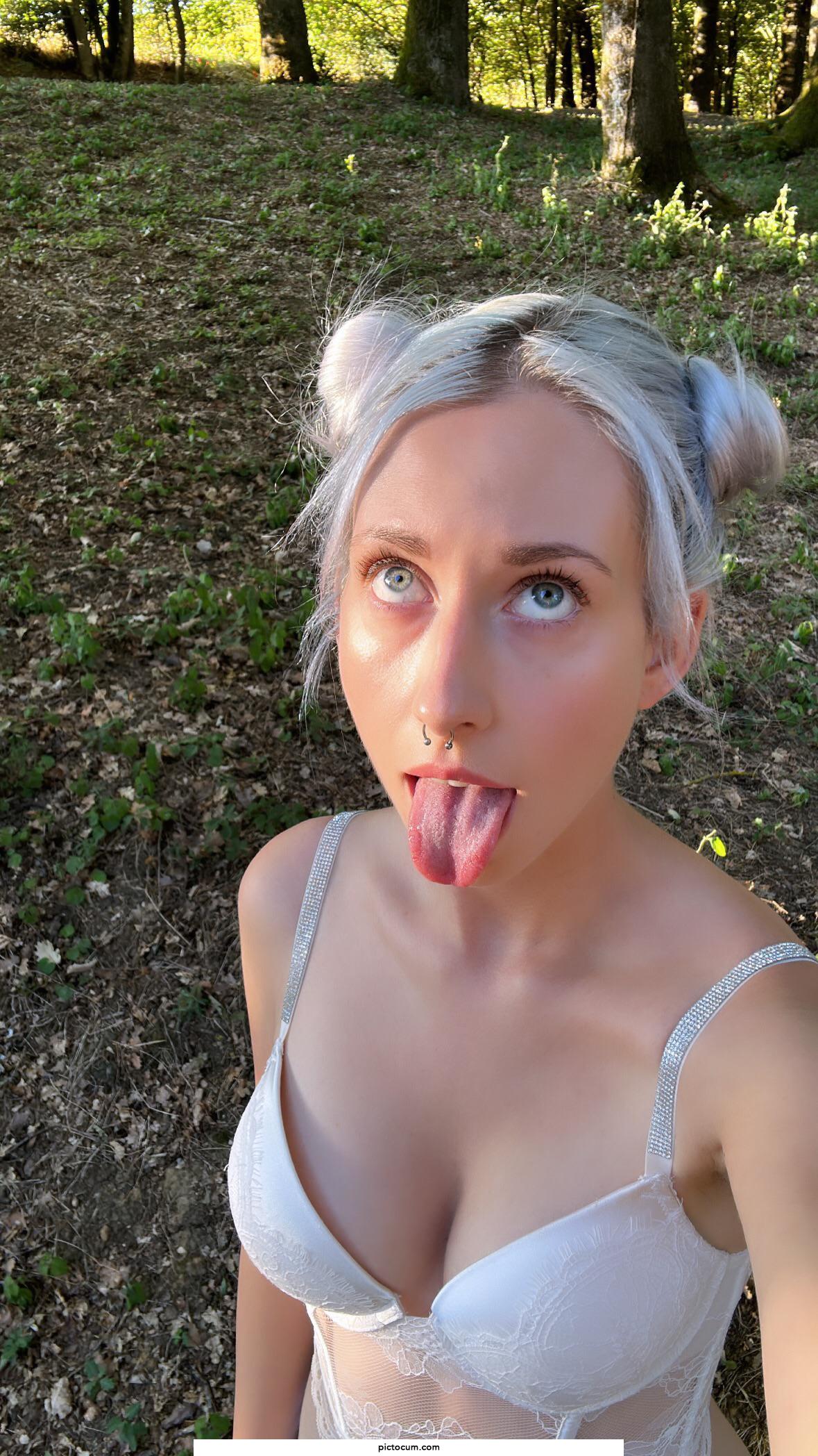 Can I be your favourite German ahegao girl? 👅