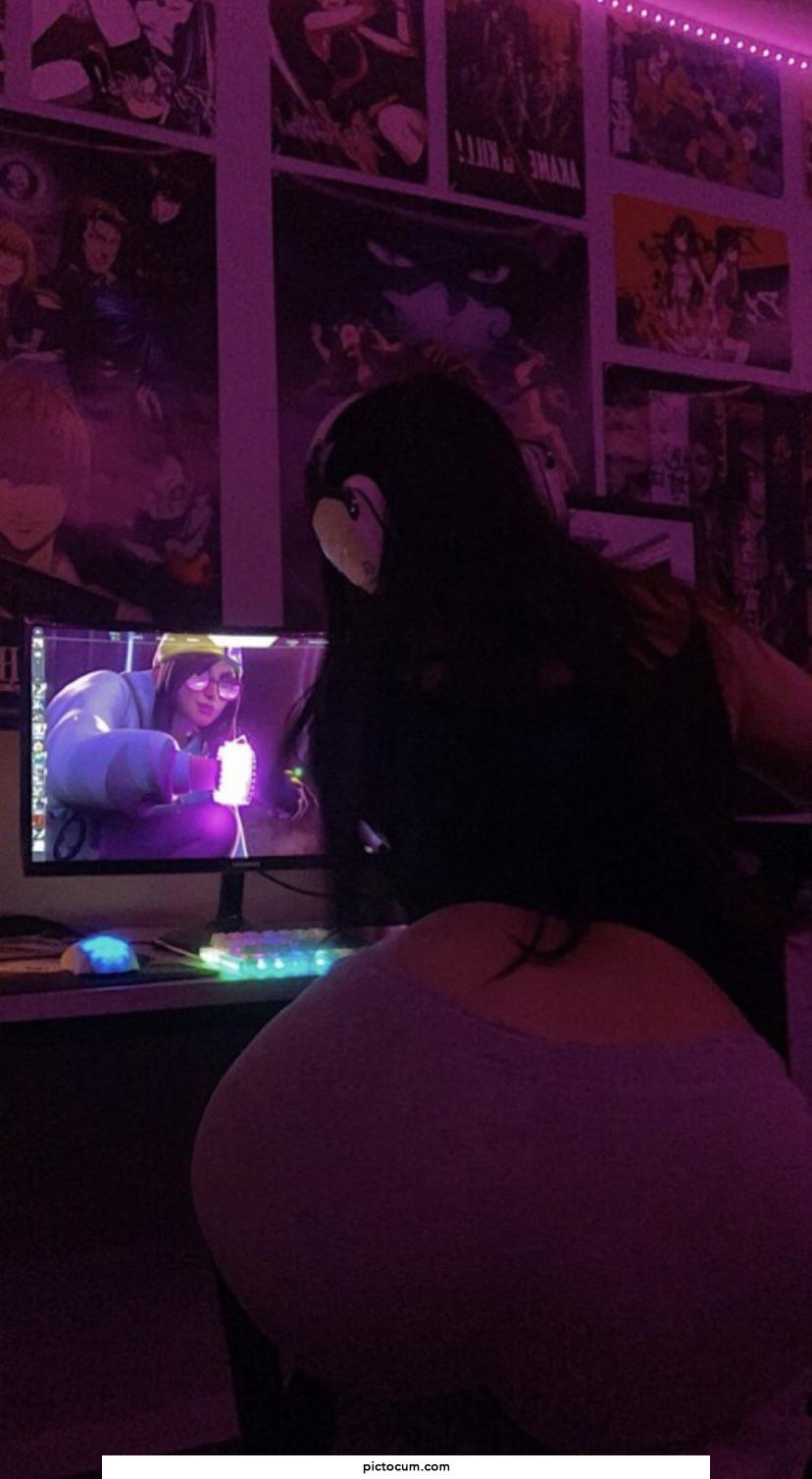 POV: your view while i’m gaming