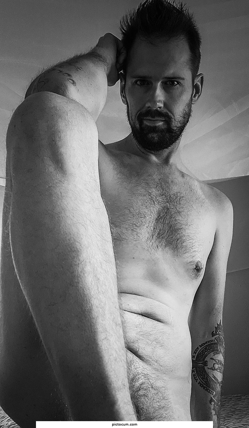 Having a good night? I know I am! 😘
