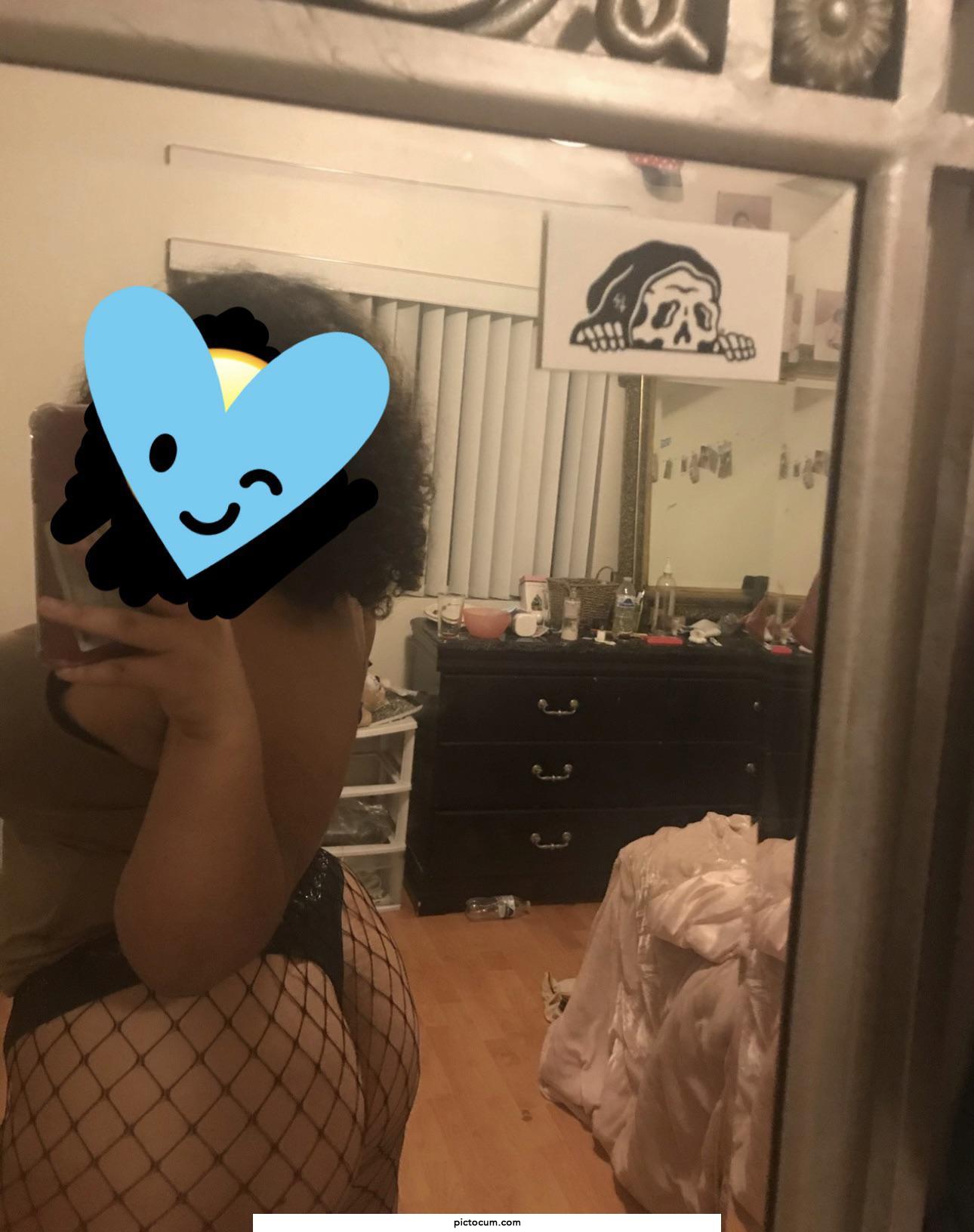 turn 19 in a few days 💕 play w me