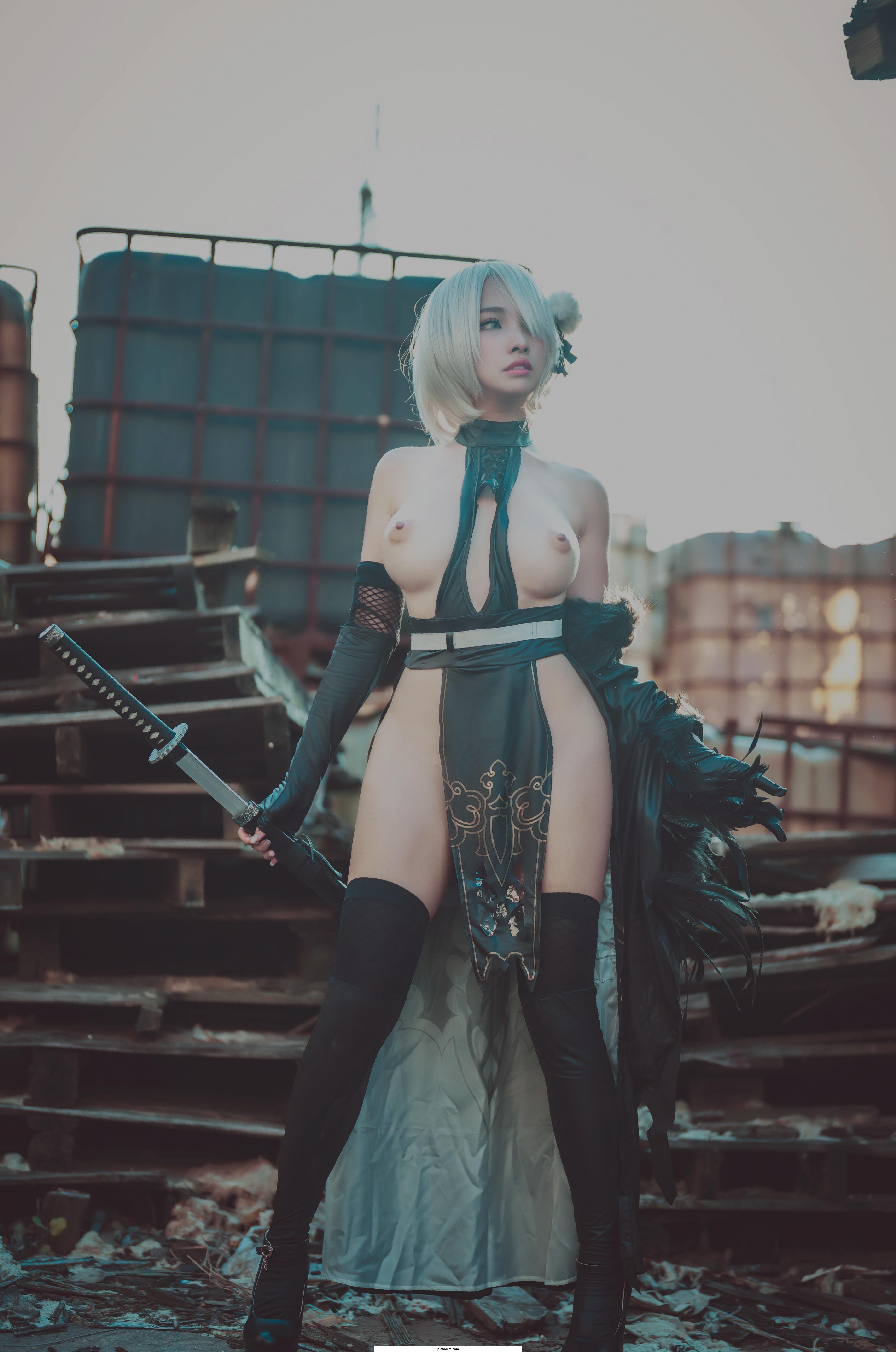 YoRHa No.2 Type-B from NieR by MomoCosplay