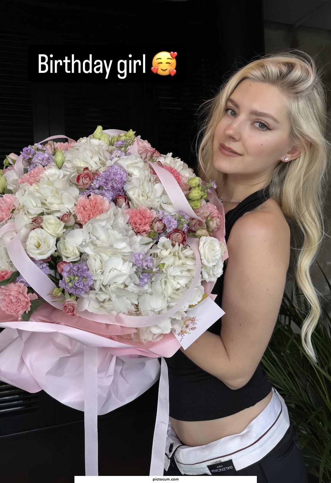 Eva | Birthday Girl