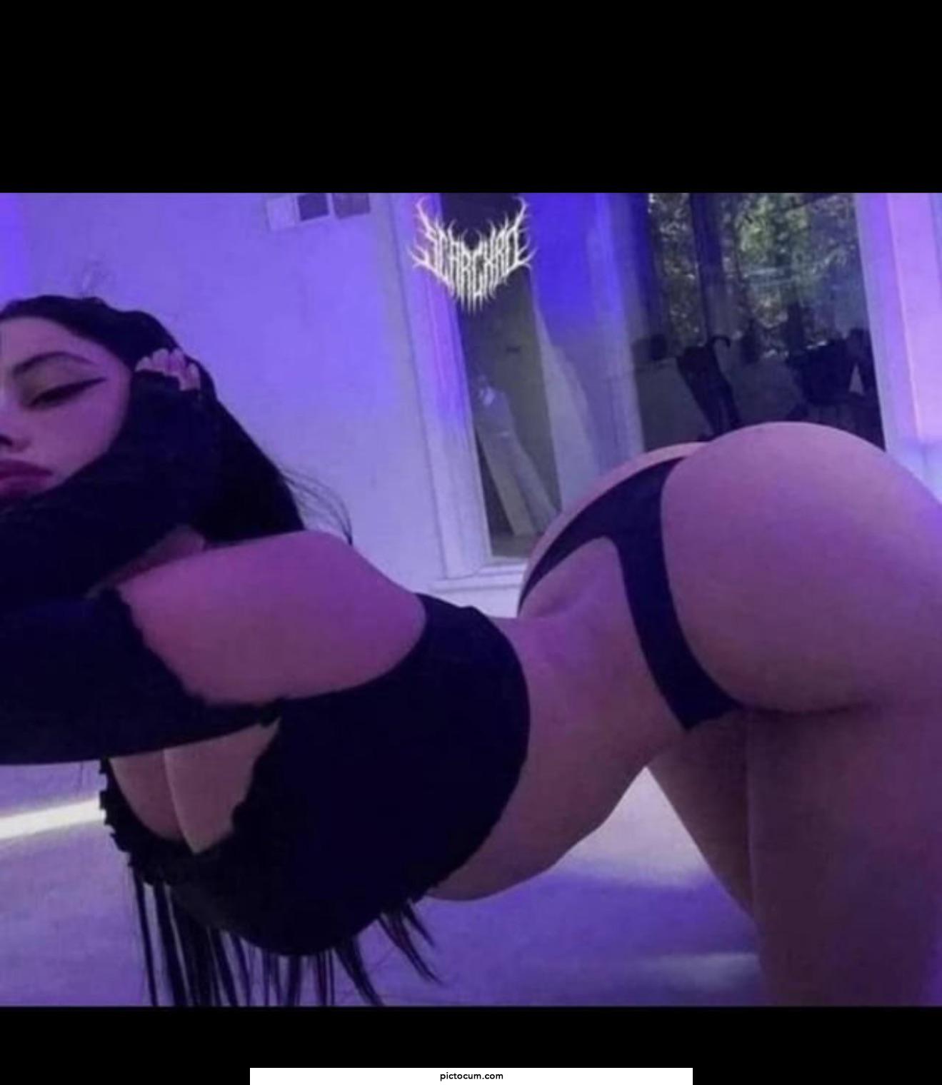 did someone know who is she?